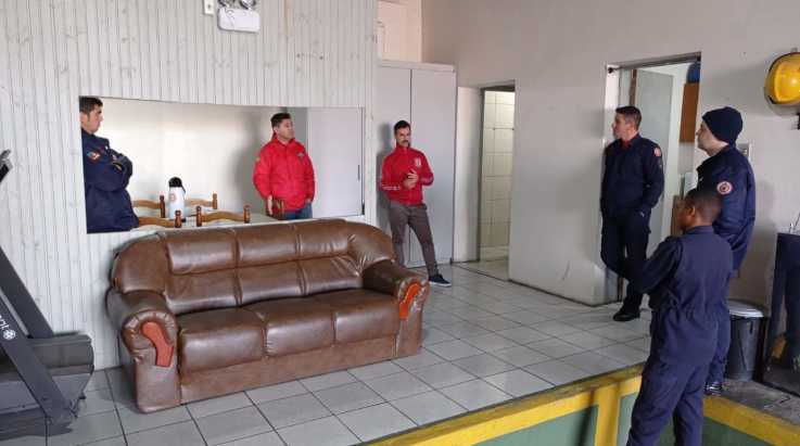 ABERGS visita Pelotões do 4° Batalhão de Bombeiros Militar