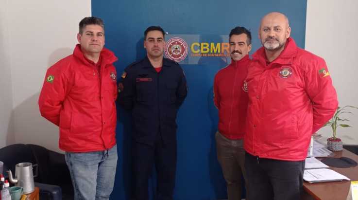 ABERGS visita Pelotões do 4° Batalhão de Bombeiros Militar