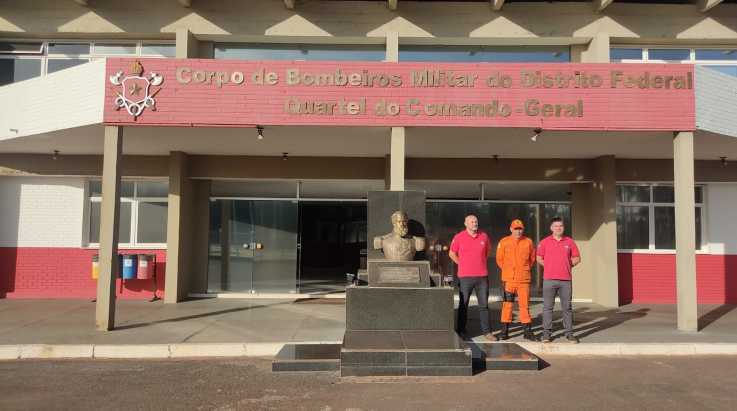 ABERGS visita quartéis de bombeiros no DF e dialoga com militares