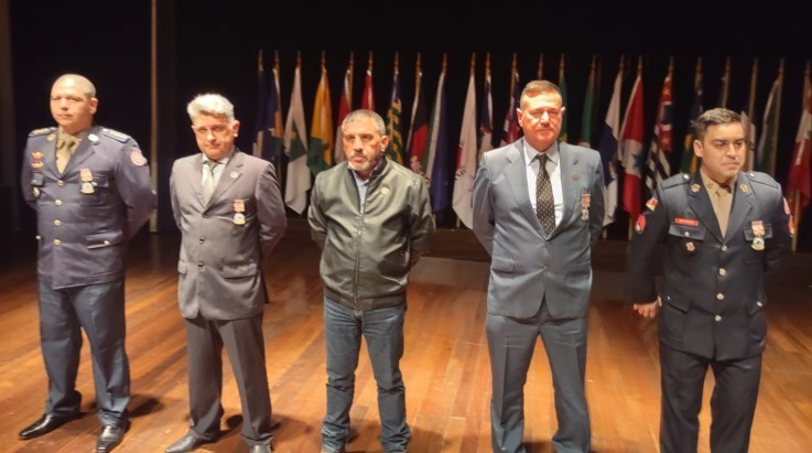 ABERGS e Coordenador recebem menção honrosa em homenagem ao Dia do Boina Azul