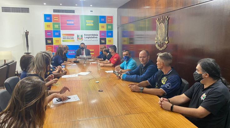 ABERGS na luta pela reposição salarial de Oficiais e Praças bombeiros militares