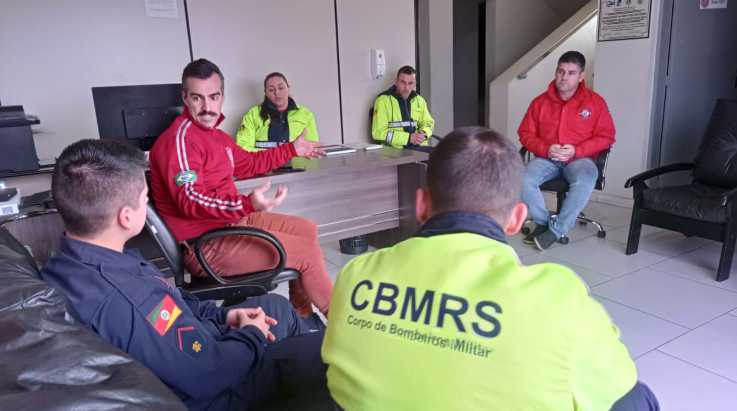 ABERGS visita Pelotões do 4° Batalhão de Bombeiros Militar