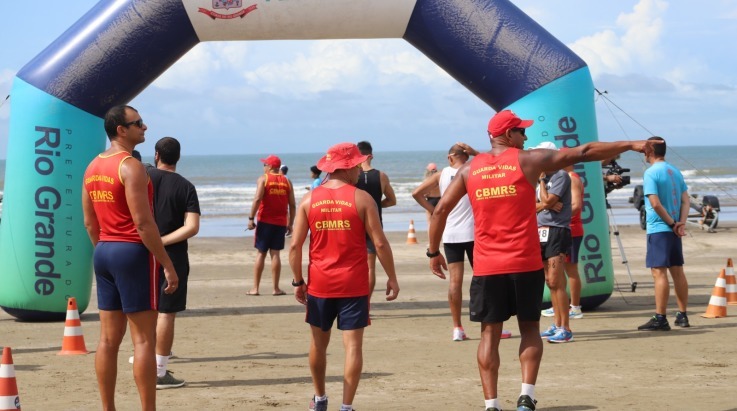 12° Aquathlon é realizado no balneário Cassino com apoio da ABERGS