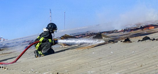 BA: Após 12 horas de trabalho, bombeiros finalizam combate a incêndio no TCA 132712apos-12-horas-de-trabalho-bombeiros-finalizam-combate-a-incendio-no-tca-3.jpg