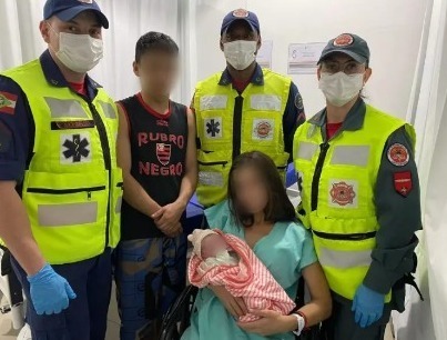 Bebê nasce a caminho do hospital em parto com ajuda dos bombeiros de Navegantes whatsapp-image-2023-05-08-at-08.35.58.jpeg