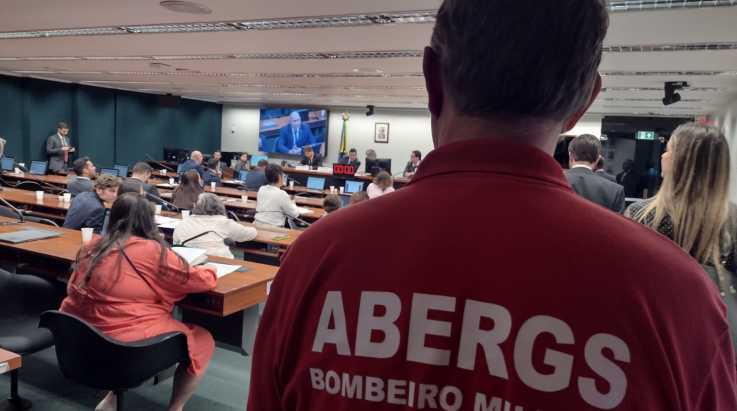 ABERGS debate sobre a LOB 3045, Sistema de Saúde e Piso Nacional, durante workshop em Brasília