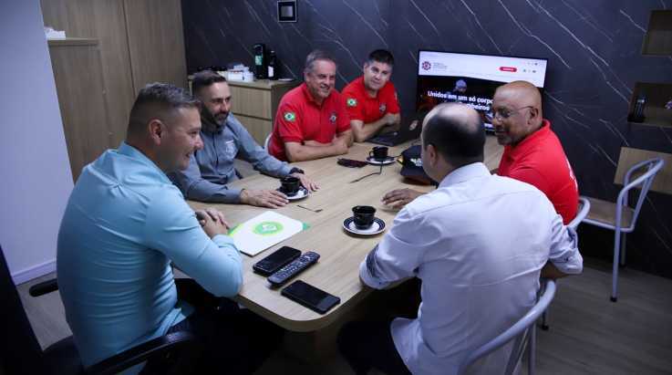 ABERGS realiza visita institucional a Regional da ABAMF em Caxias do Sul