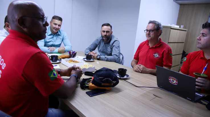 ABERGS realiza visita institucional a Regional da ABAMF em Caxias do Sul