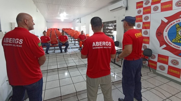 ABERGS visita turma do CHABM