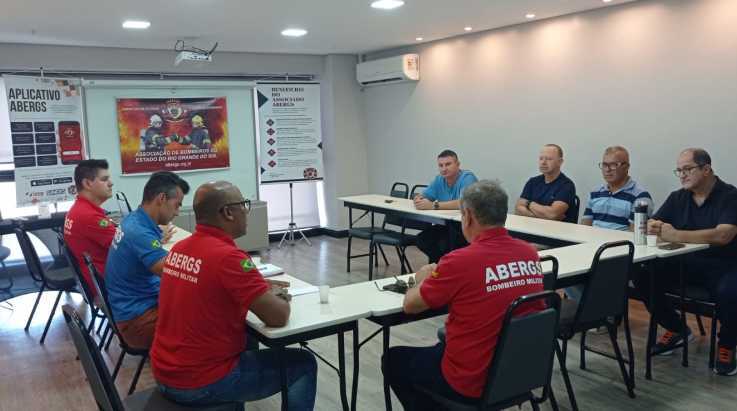 Coordenadores da ABERGS recebem associados Bombeiros Militares PME