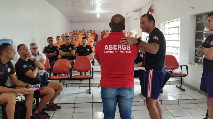 ABERGS participa de aula inaugural do 1° CMAUT do CBMRS