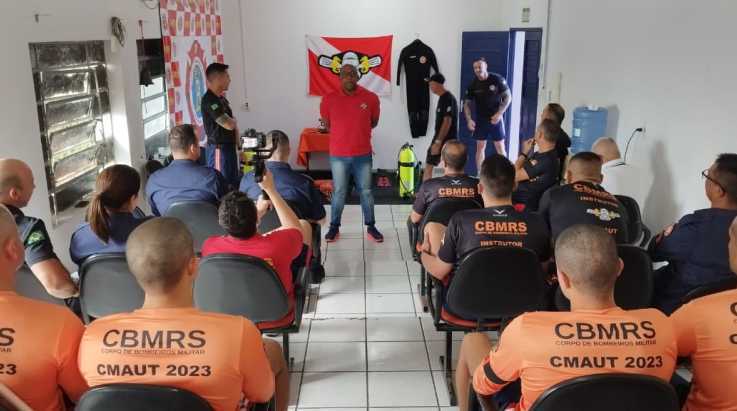 ABERGS participa de aula inaugural do 1° CMAUT do CBMRS